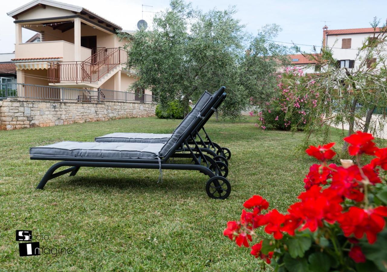 Charming Stone Cottage By The Sea Umag Bagian luar foto