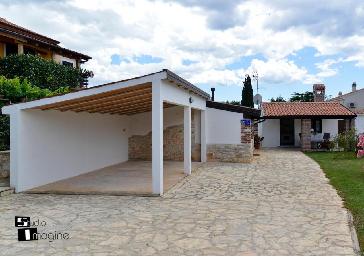 Charming Stone Cottage By The Sea Umag Bagian luar foto