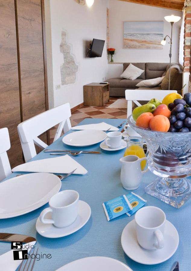 Charming Stone Cottage By The Sea Umag Bagian luar foto
