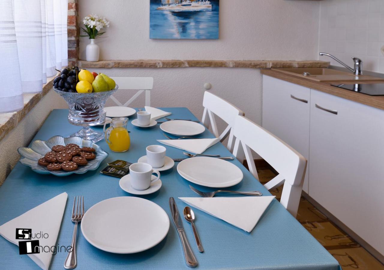 Charming Stone Cottage By The Sea Umag Bagian luar foto